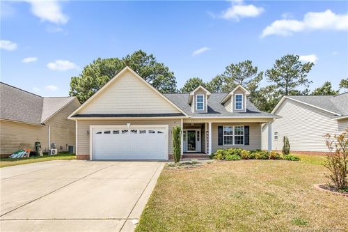 5622 Prestonfield Ln, Hope Mills, NC, 28348-7004 | Card Image