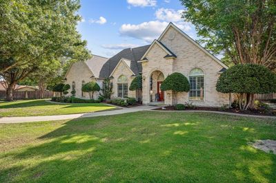 View of front of property featuring a front yard | Image 2