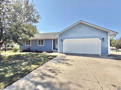 635 Ne Margo Ct, House other with 5 bedrooms, 3 bathrooms and null parking in Topeka KS | Image 1