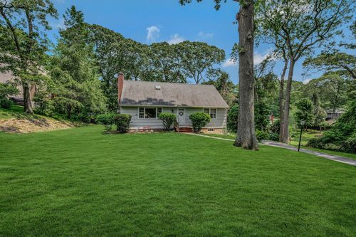 39 Dartmouth Rd, Shoreham, NY, 11786-1229 | Card Image