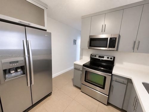 4-811 Nw 6th Ave, Pompano Beach, FL, 33060-5809 | Card Image