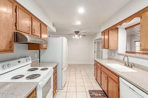 10329 W Floriade Dr, Sun City, AZ, 85351-2230 | Card Image
