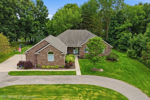 100 Fordney Pl, Howell, MI, 48855-9709 | Card Image
