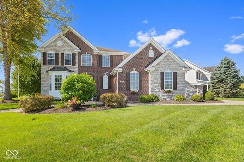 4637 Shadow Ridge Blvd, Greenwood, IN, 46143-8492 | Card Image