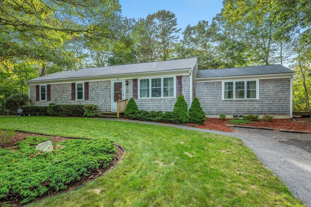 Greenbrier Ln, Hyannis, MA 02601