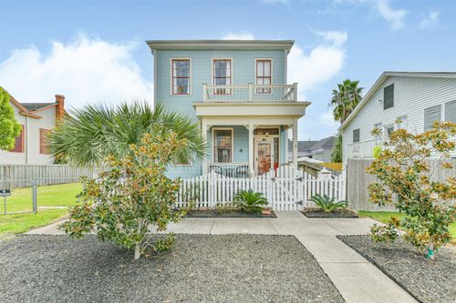 1121 Market St, Galveston, TX, 77550-2620 | Card Image