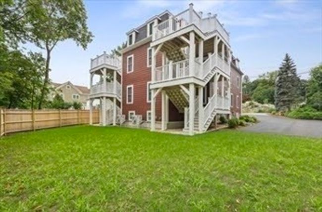APT-2 - 56 Spring St, Condo with 2 bedrooms, 1 bathrooms and 2 parking in Cohasset MA | Image 12