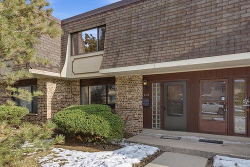 6113 W Calumet Road, Milwaukee, WI, 53223 | Card Image