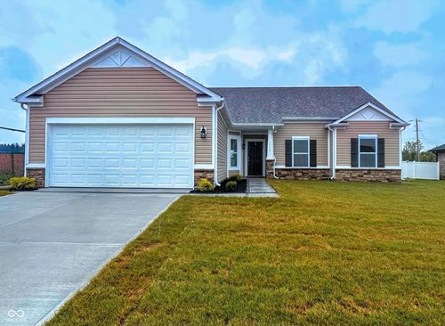6800 Coreopsis Ln, Seymour, IN, 47274-1384 | Card Image