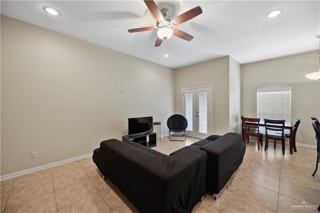 APT-9 - 2715 Mimosa St, Condo with 3 bedrooms, 2 bathrooms and null parking in Mission TX | Image 5