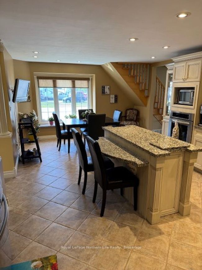 218 Nipissing St, House other with 3 bedrooms, 3 bathrooms and 6 parking in Sturgeon Falls ON | Image 12