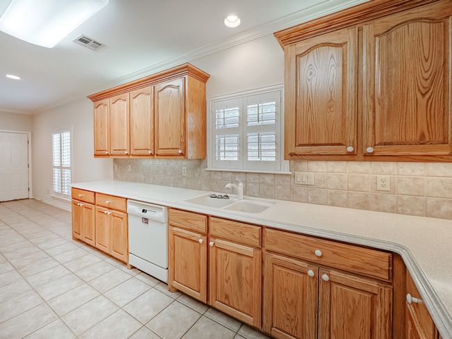 616 Mockingbird Pl, House other with 2 bedrooms, 3 bathrooms and null parking in Corsicana TX | Image 7