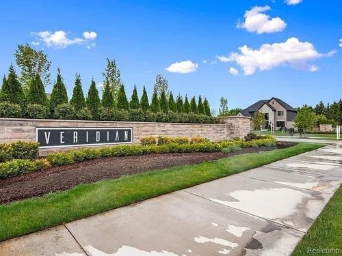 57496 Meadowridge Dr, Washington Township, MI, 48094-4015 | Card Image