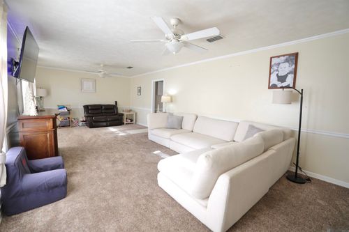 1600 Christine Dr, McComb, MS, 39648-2002 | Card Image