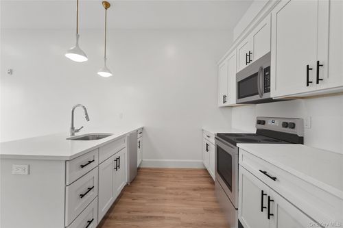404-48 North St, Middletown, NY, 10940-5011 | Card Image