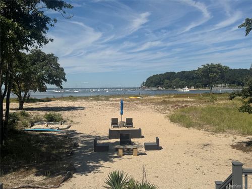 18 The Blvd, Sea Cliff, NY, 11579-1028 | Card Image