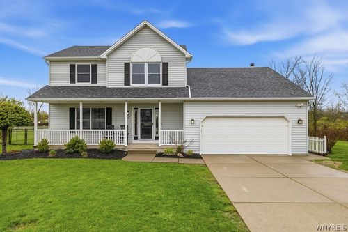 67 Island Park Dr, Grand Island, NY, 14072-3231 | Card Image