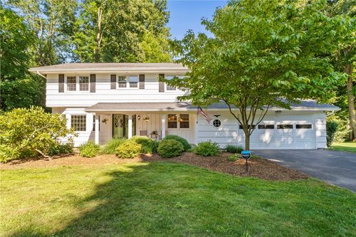 16 Oakwood Ln, Fairport, NY, 14450-3116 | Card Image