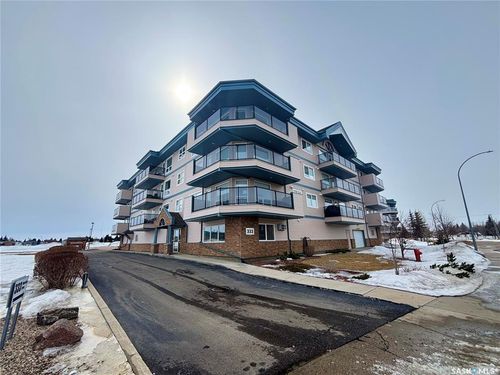 302-333 Morrison Dr, Yorkton, SK, S3N3R7 | Card Image