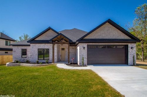 9649 Meadow Creek Dr, Sherwood, AR, 72120-2577 | Card Image