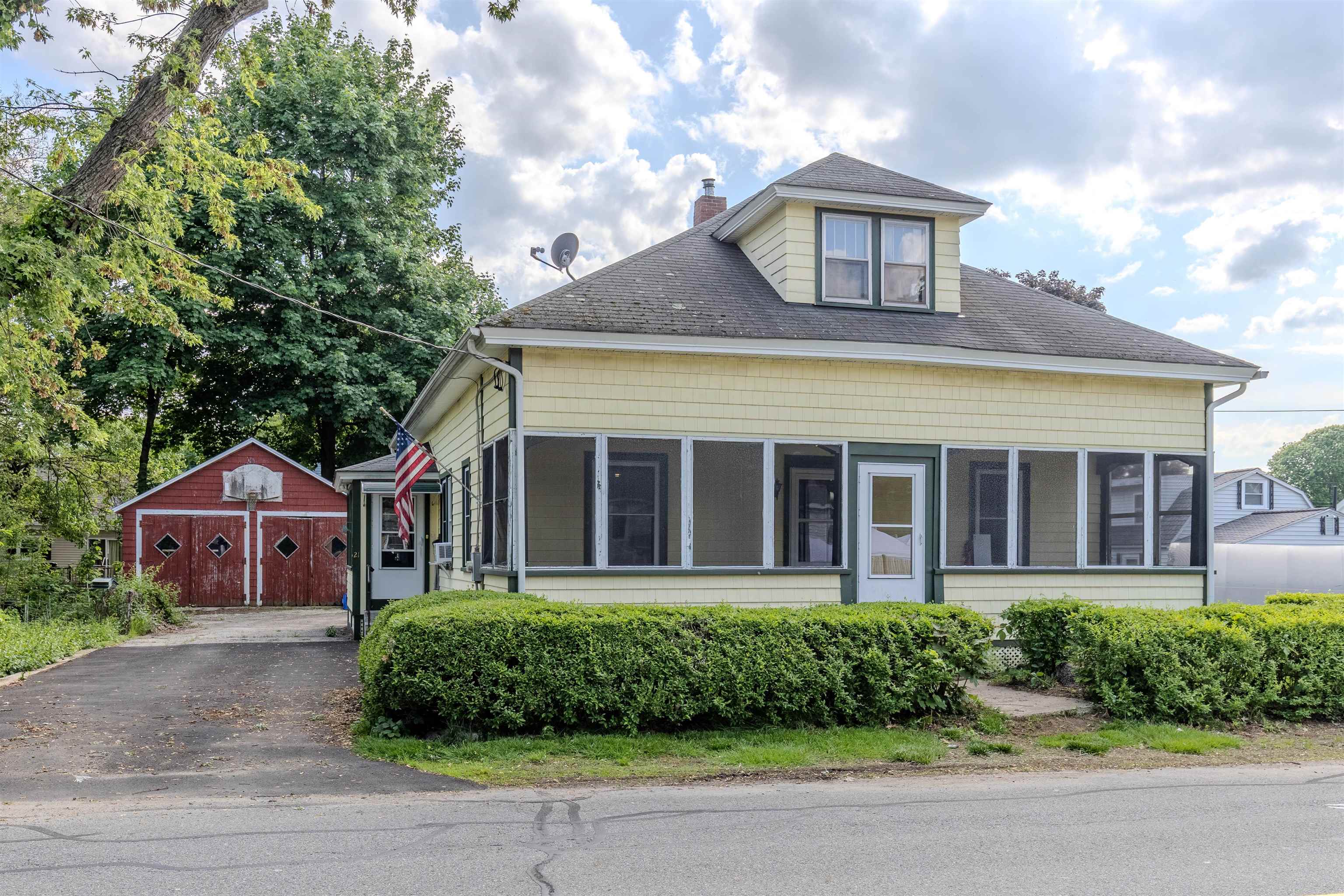 21 Markar Street, For Sale in Nashua Zoocasa