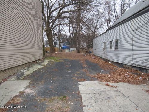 602 Livingston Ave, Albany, NY, 12206-2223 | Card Image