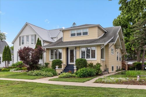 1523 Oakwood Avenue, Des Plaines, IL, 60016 | Card Image
