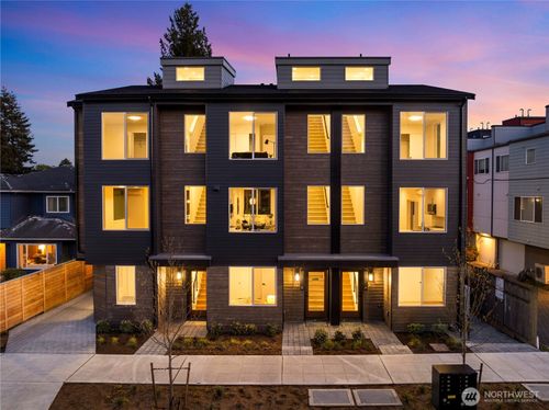 1913 N 120th St, Seattle, WA, 98133 | Card Image