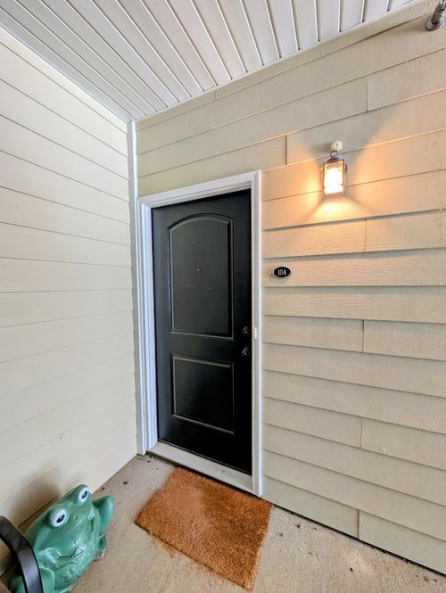 104-23 N Grace Ln, COLUMBIA, MO, 65201-7656 | Card Image