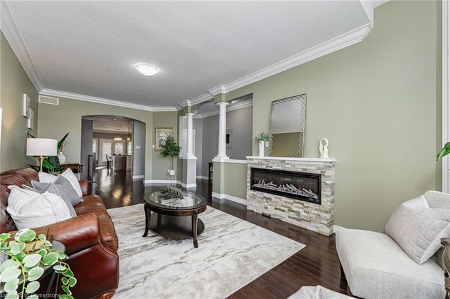 5 - 19 Simmonds Dr, Townhouse with 2 bedrooms, 4 bathrooms and 4 parking in Guelph ON | Image 8