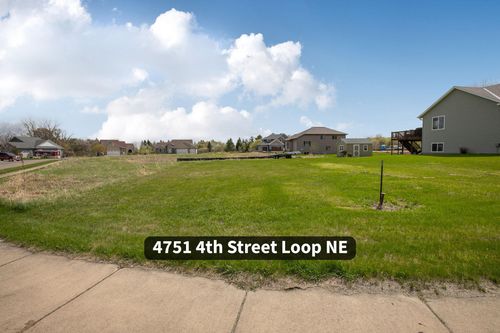 4751 4th Street Loop Ne, Saint Cloud, MN, 56304-4673 | Card Image