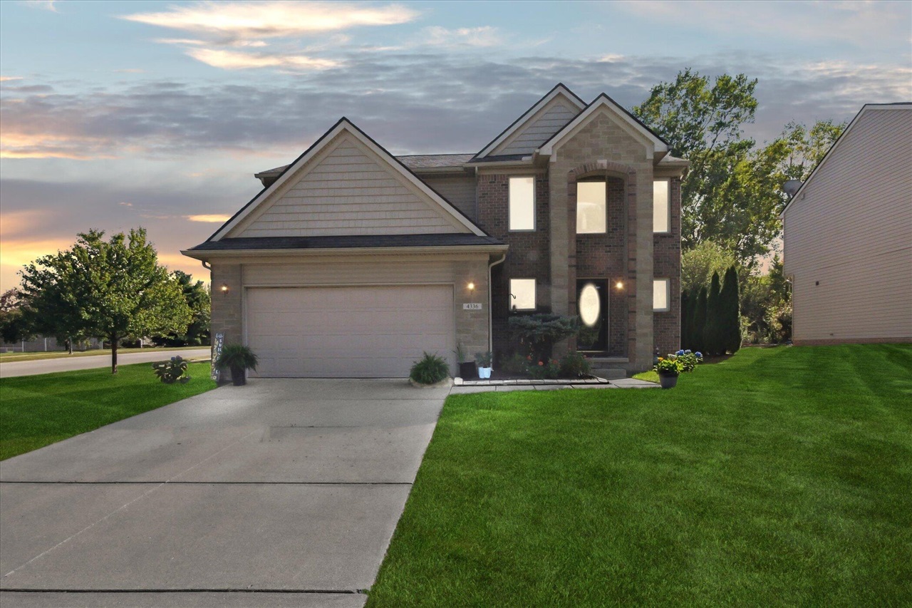 Cloverlane Dr, Ypsilanti, MI 48197