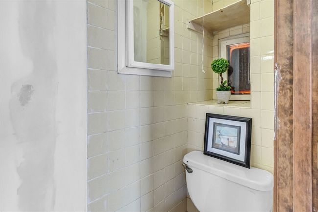 274 Commonwealth Ave, House other with 3 bedrooms, 2 bathrooms and 4 parking in Springfield MA | Image 8