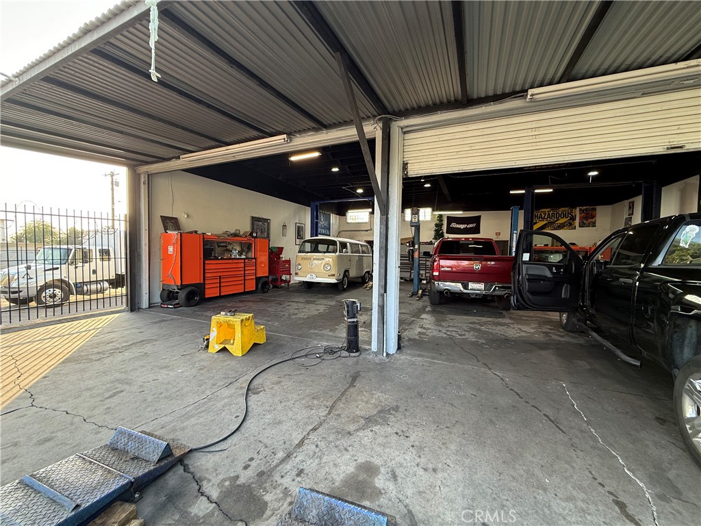 Commercial Sale in Altadena 2