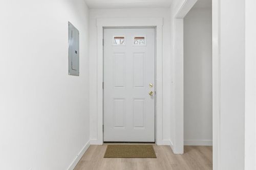 5-45 New York St, Dover, NH, 03820-3100 | Card Image