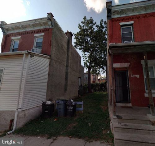 6075 Upland St, Philadelphia, PA, 19142-2415 | Card Image