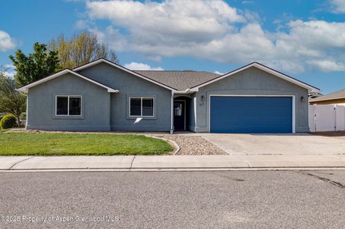 165 Harris Ln, Parachute, CO, 81635-8410 | Card Image