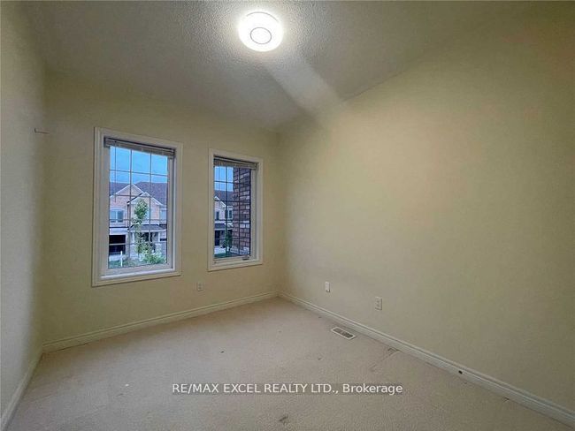 32 Capreol Ave, House attached with 4 bedrooms, 3 bathrooms and 2 parking in Aurora ON | Image 11