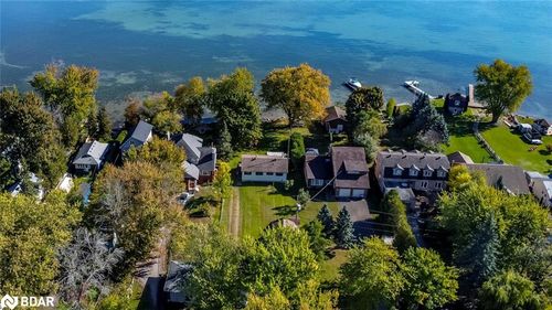 {{alt}} | Card Image