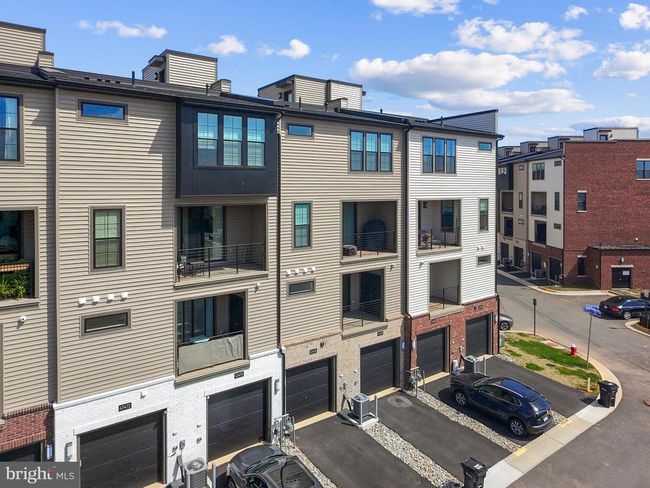 43476 Danville Ter, Condo with 3 bedrooms, 3 bathrooms and null parking in ASHBURN VA | Image 33