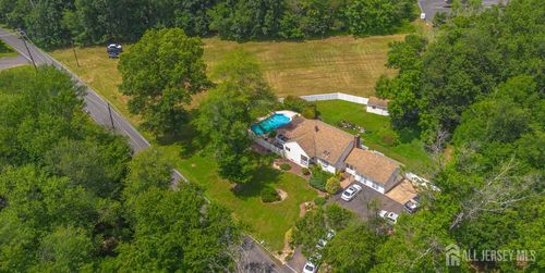 101 Weston Rd, Somerset, NJ, 08873-7202 | Card Image