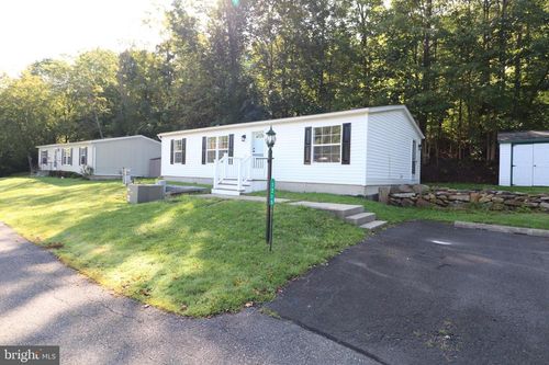 1215 Blue Mountain Cir, Saylorsburg, PA, 18353-7743 | Card Image