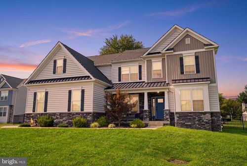15 Quinn Cir, SOUTHAMPTON, PA, 18966-2819 | Card Image