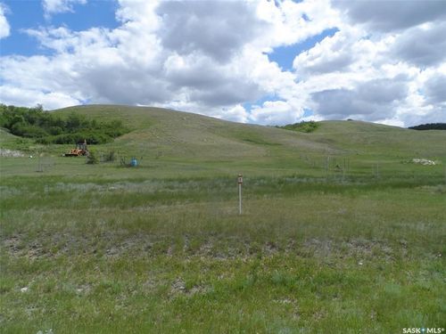 3 Ross Place, North Grove, SK, S6H7S9 | Card Image