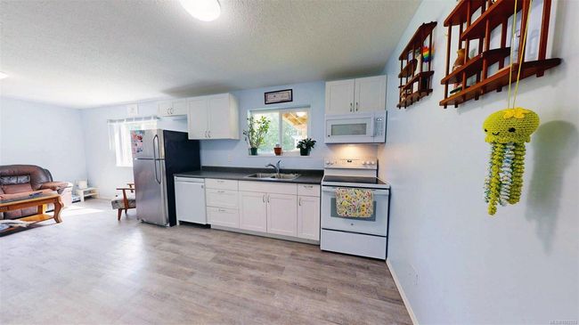 2113 Amethyst Way, House other with 5 bedrooms, 3 bathrooms and 2 parking in Sooke BC | Image 37