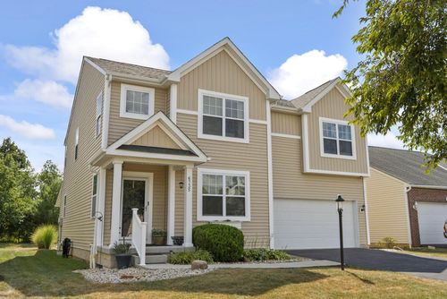 6735 John Dr, Canal Winchester, OH, 43110-1279 | Card Image