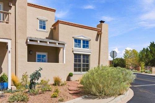 41 E Via Plaza Nueva, Santa Fe, NM, 87507-8442 | Card Image