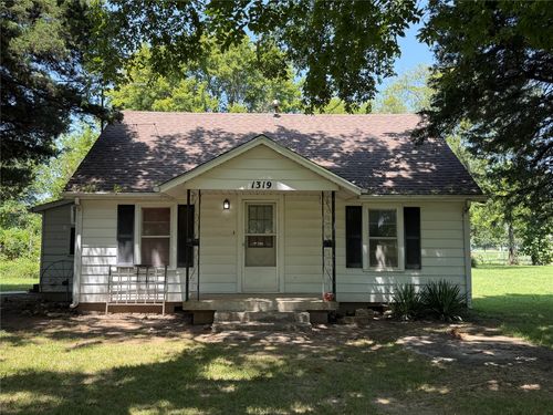 1319 E Modoc Ave, Nowata, OK, 74048-4654 | Card Image