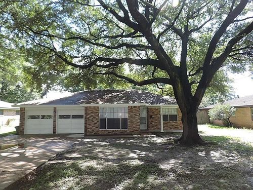 227 Candler Dr, Houston, TX, 77037-3919 | Card Image