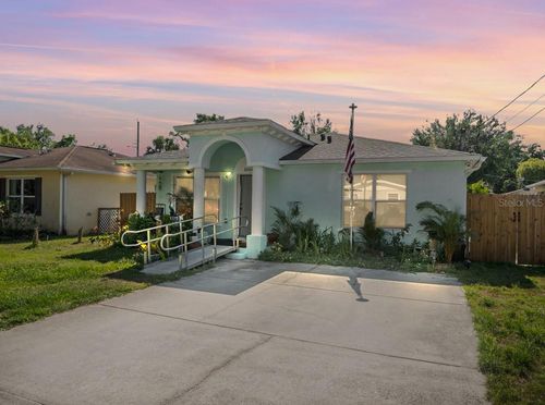 8004 N Brooks St, TAMPA, FL, 33604-3340 | Card Image